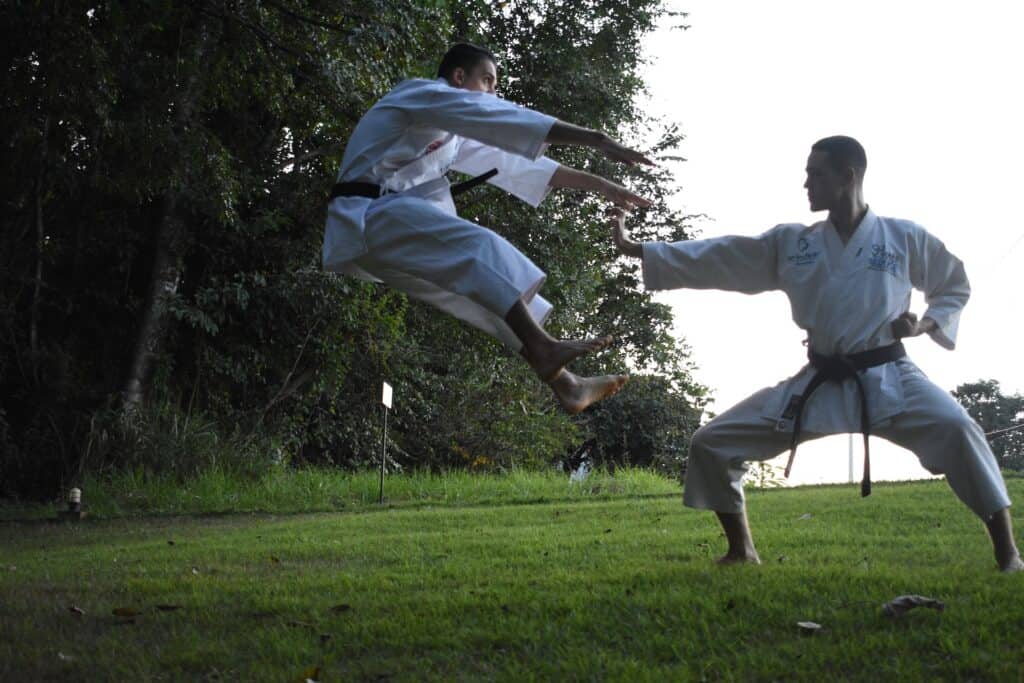 Wie finde ich einen Tai Chi Trainer in der Nähe?